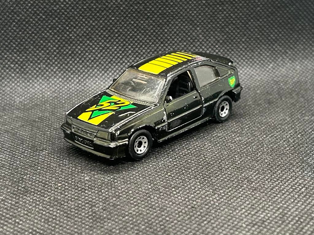 Matchbox Opel Kadett GSI (Vauxhall Astra) 1:64, Ophalen of Verzenden, Zo goed als nieuw, Auto