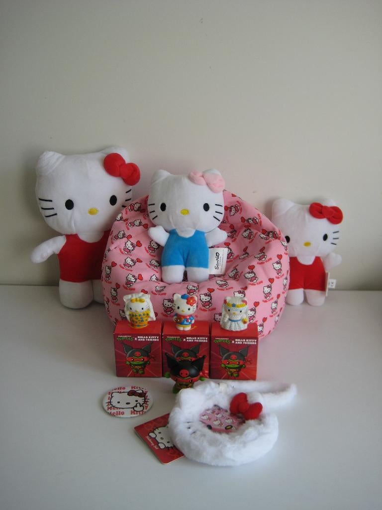 Hello Kitty knuffels poppetjes tasje Ninja tasspiegel zitzak, Ophalen of Verzenden, Zo goed als nieuw