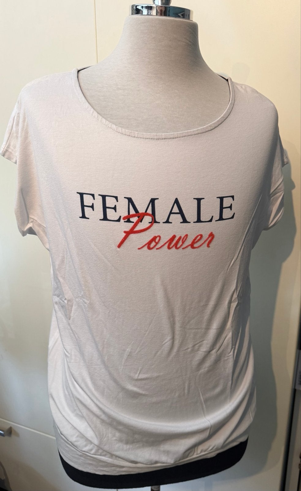 Elvira shirt "Female Power" maat XL, Kleding | Dames, Wit, Maat 46/48 (XL) of groter, Ophalen of Verzenden, Korte mouw