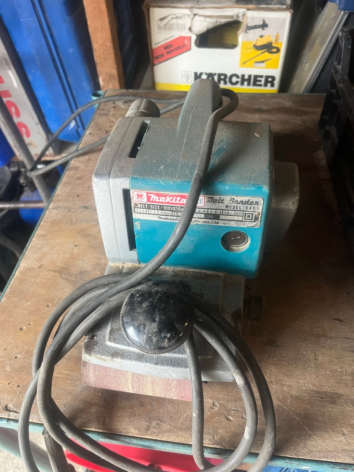 Makita Bandschuurmachine - Model 9401, Doe-het-zelf en Verbouw, Gereedschap | Schuurmachines, Ophalen of Verzenden, Gebruikt, 600 tot 1200 watt