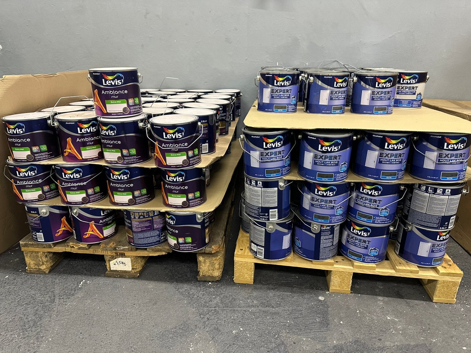 Partij muurverf en houtlak Levis - 200 stuks van 2,5L, Doe-het-zelf en Verbouw, Ophalen, Overige kleuren, Nieuw, Verf