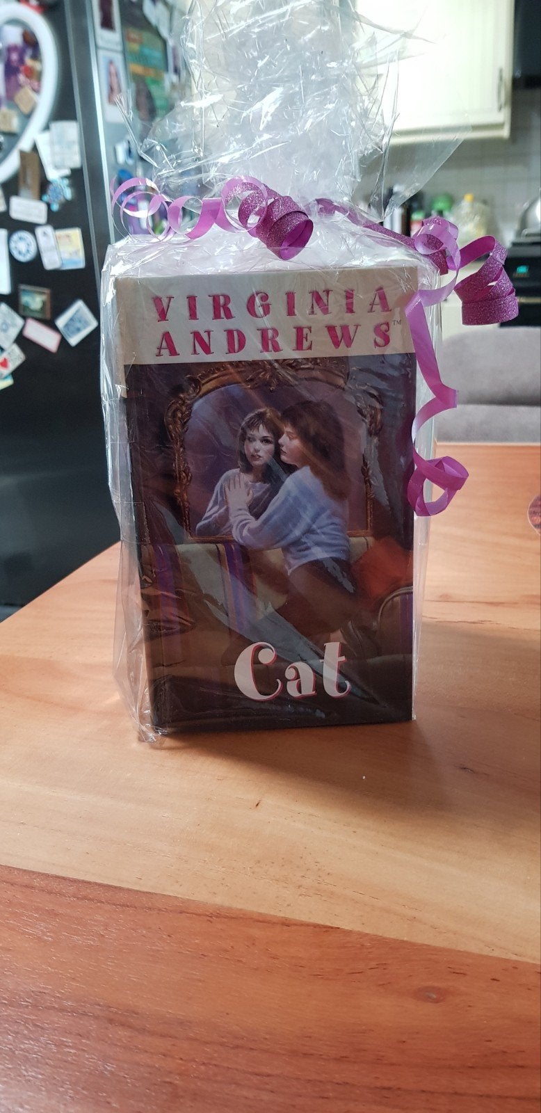 Virginia Andrews - Het geheim van de wilde bloemen, Boeken, Ophalen of Verzenden, Zo goed als nieuw, Virginia Andrews, Nederland