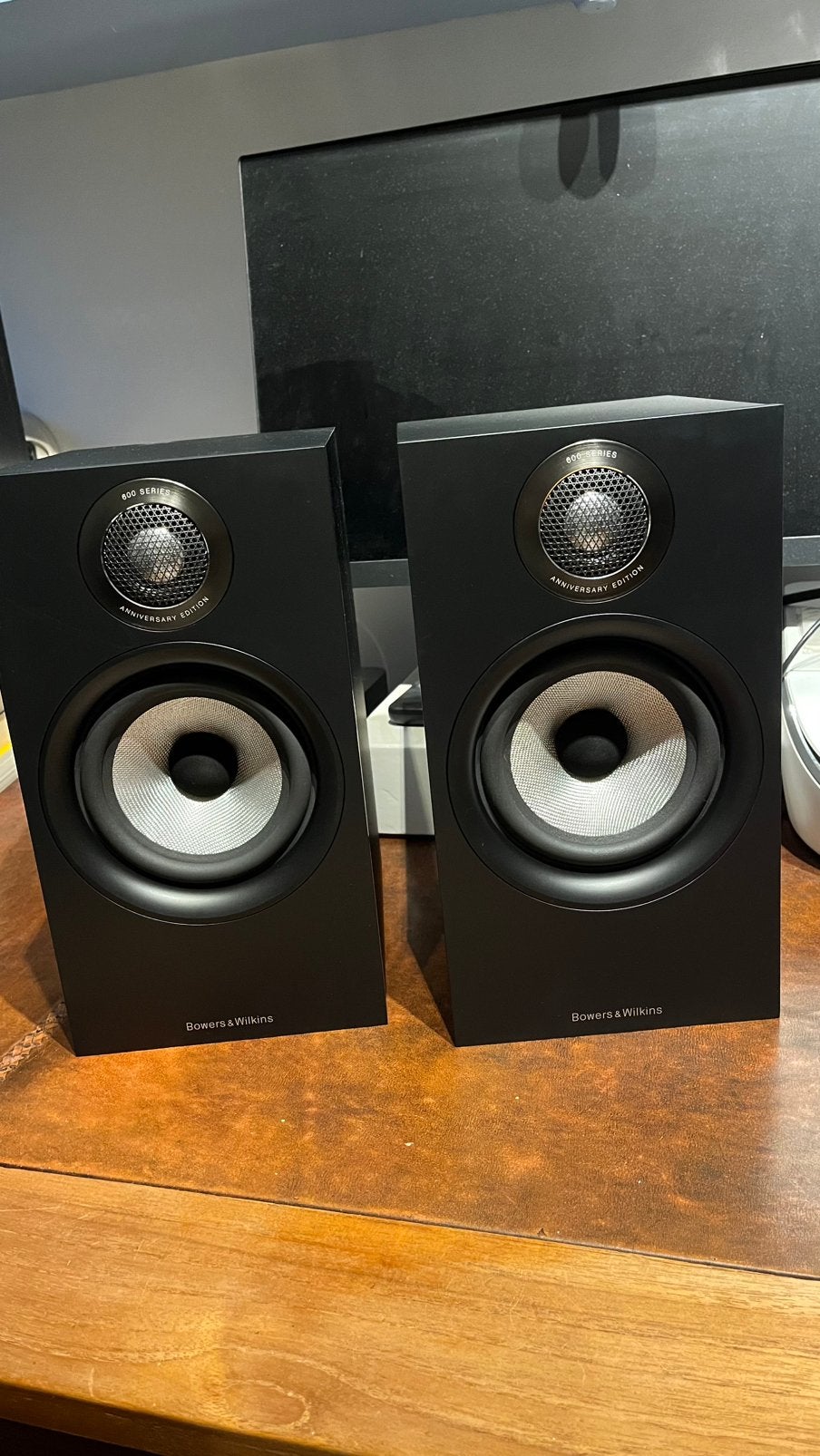 B&W 607 S2 anniversary edition, Ophalen, Basreflex, Zo goed als nieuw, 60 tot 120 watt