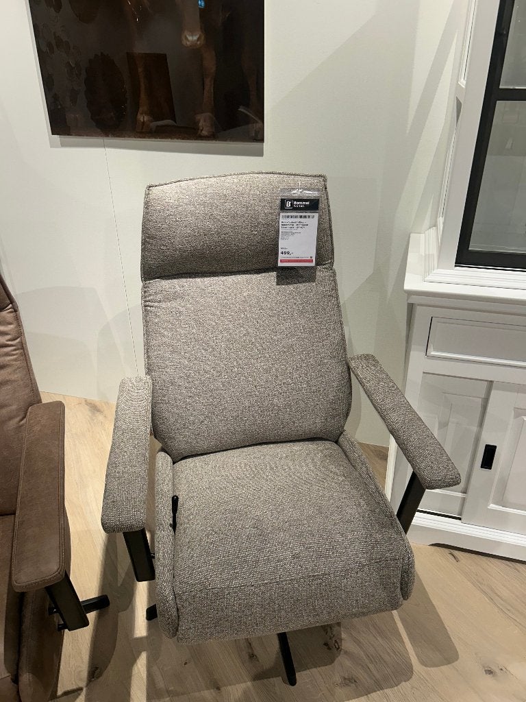 Relaxfauteuil VILLon, Huis en Inrichting, Ophalen, 100 tot 125 cm, Zo goed als nieuw, 75 tot 100 cm