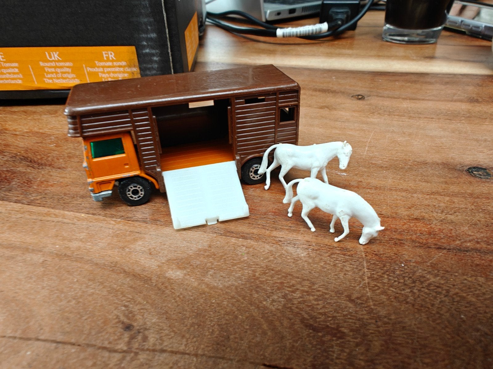 Matchbox Superfast 40 Horse-Box met paarden (1977), Ophalen of Verzenden, Gebruikt