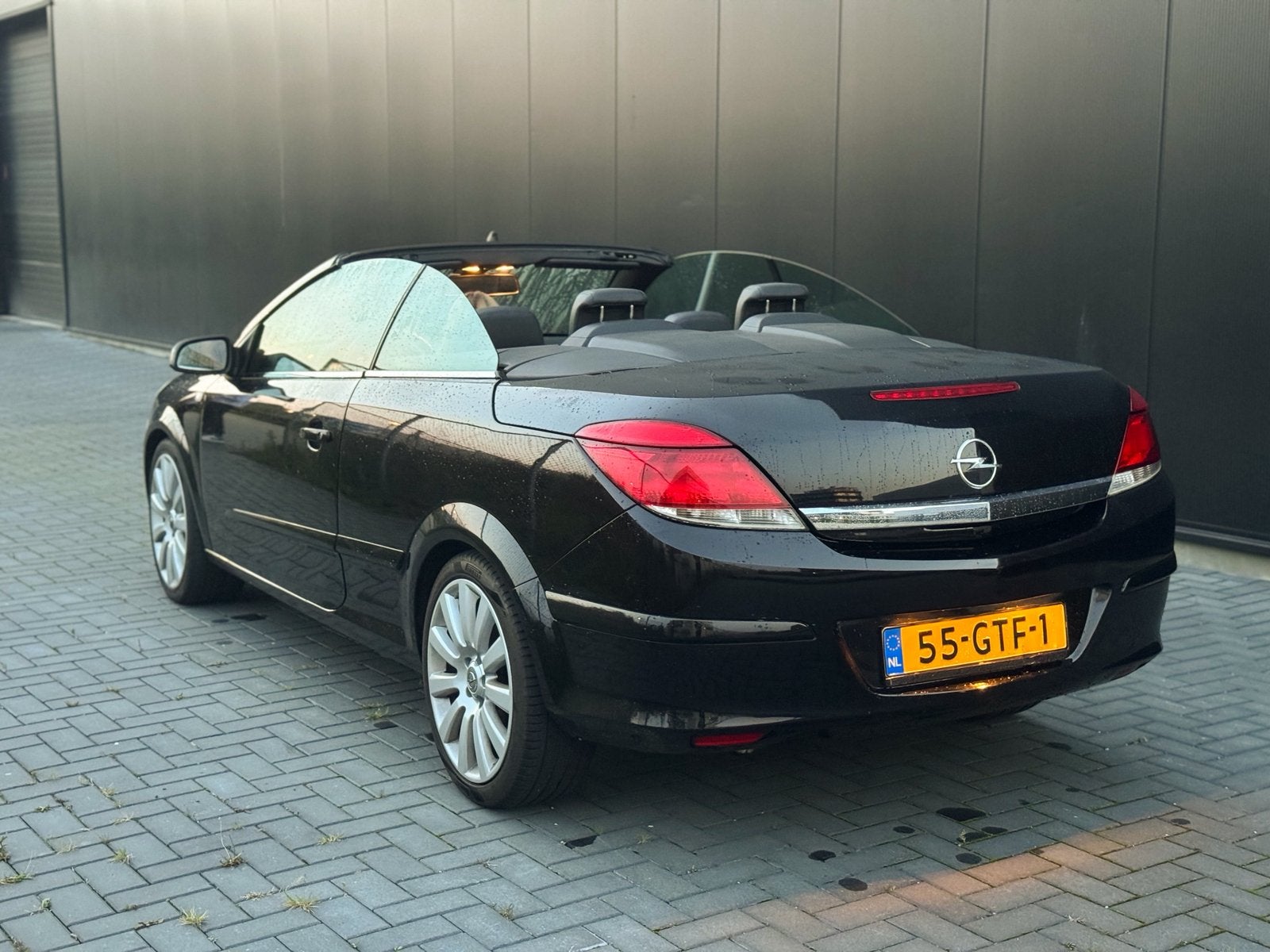 Opel Astra 1.6 16V 85KW Twin TOP 2008 Zwart, Auto's, Voorwielaandrijving, 745 kg, Zwart, 4 cilinders