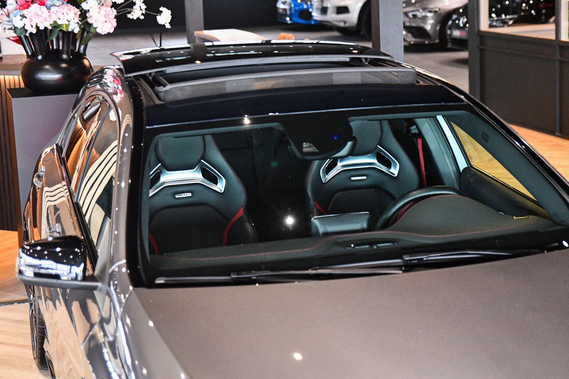 Mercedes-Benz A-klasse AMG 45 4MATIC, Schaalstoelen, Pano, M, Automaat, Gebruikt, 4 cilinders, Bedrijf