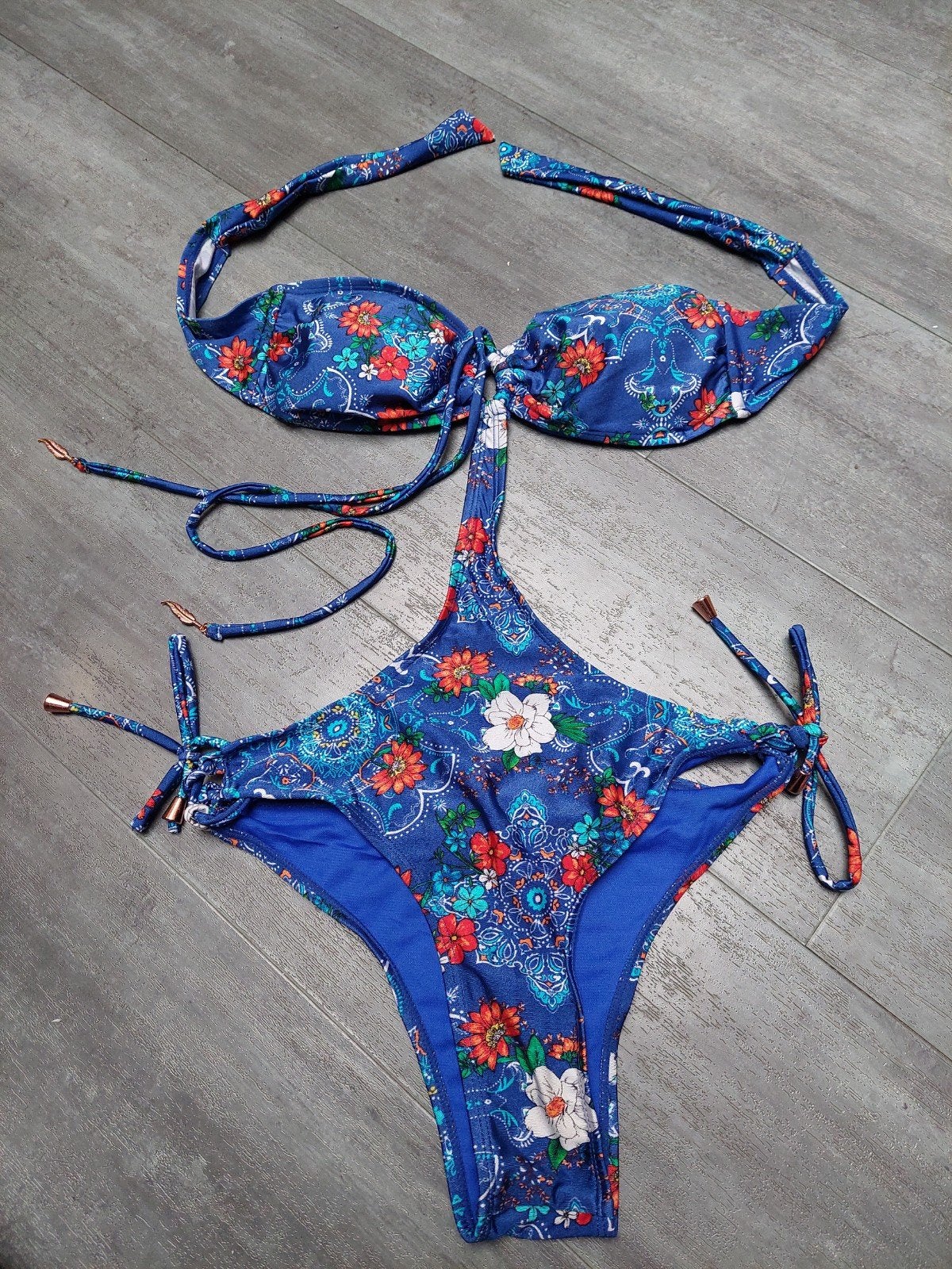 Blauwe bikini met bloemenprint - Dames maat S, Ophalen of Verzenden, Zo goed als nieuw, Blauw, Bikini