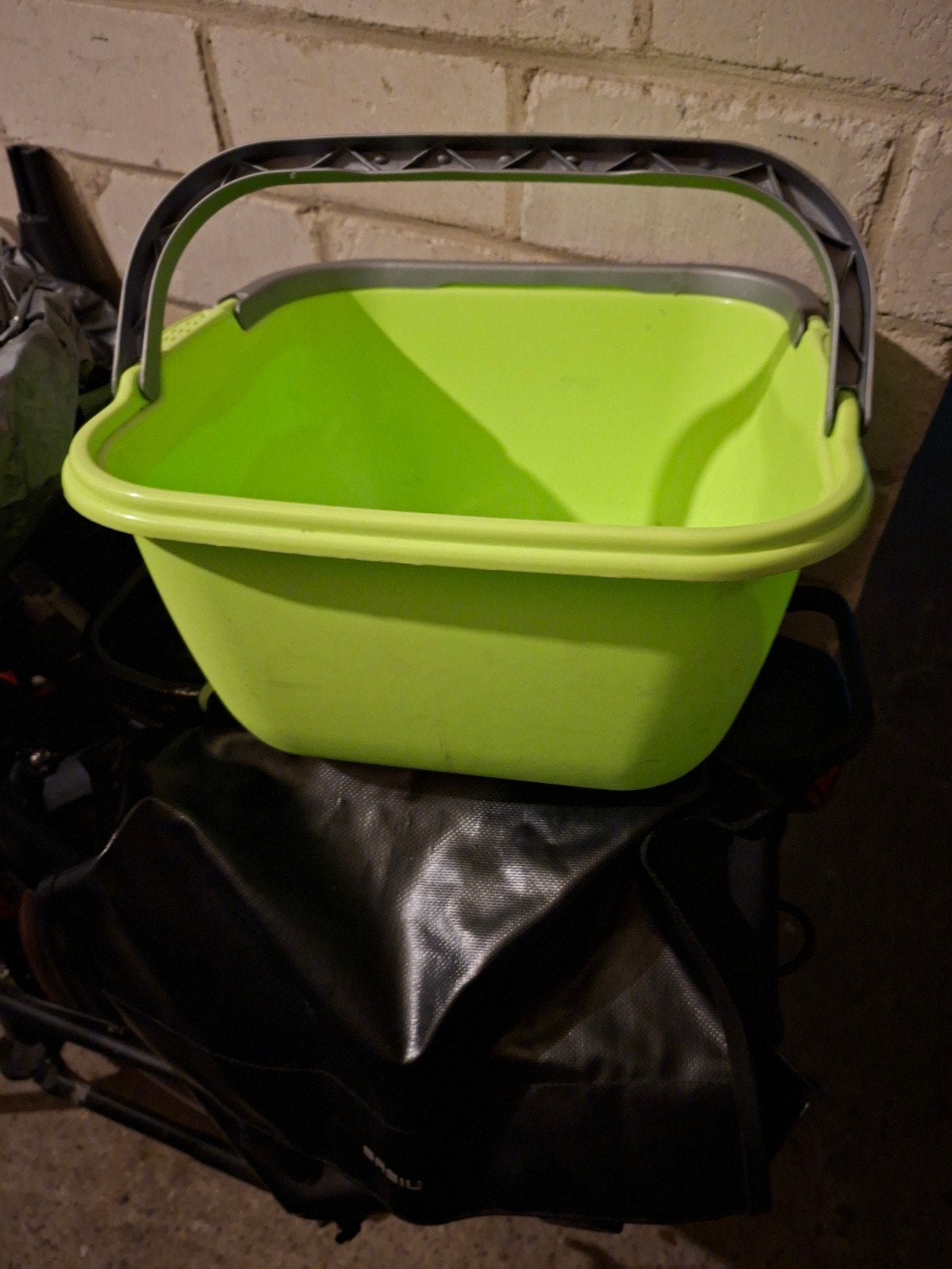 Handige camping afwasbak - 14 liter, Ophalen of Verzenden, Gebruikt