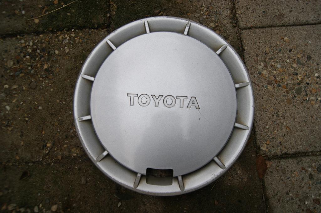 1 losse originele wieldop Toyota Corolla 13 inch, Ophalen of Verzenden, Gebruikt