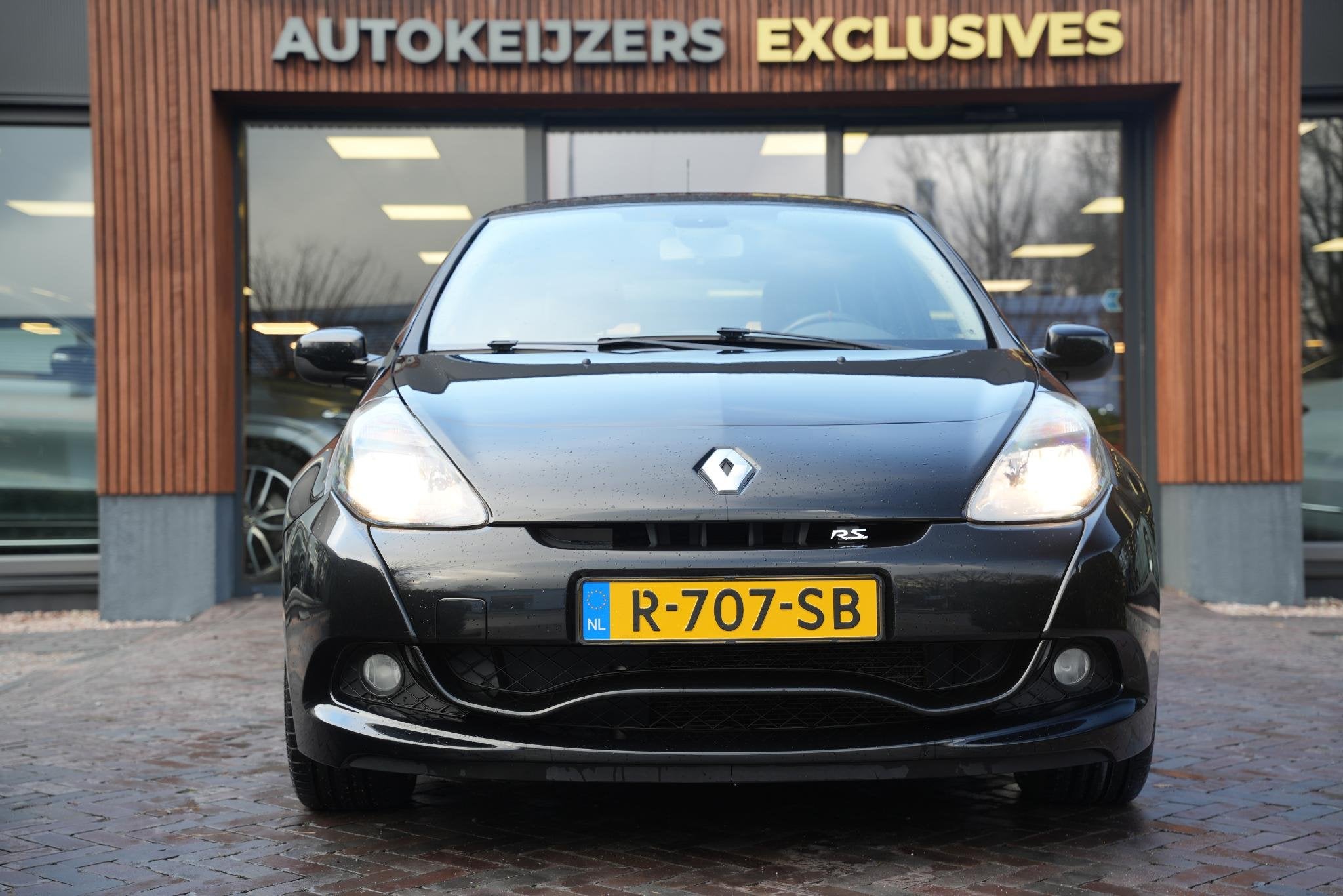 Renault Clio 2.0 RS 200PK Clima Cruise Keyless, Voorwielaandrijving, Gebruikt, Automatische klimaatregeling, 4 cilinders