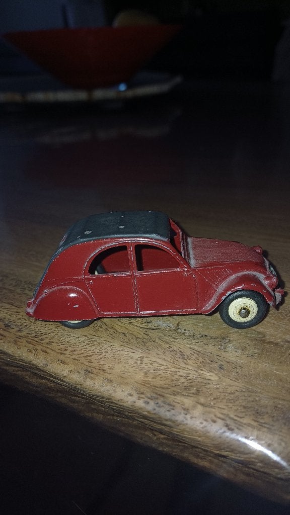 dinky toys citroen 2CV , no,24T/535, Antiek en Kunst, Ophalen of Verzenden