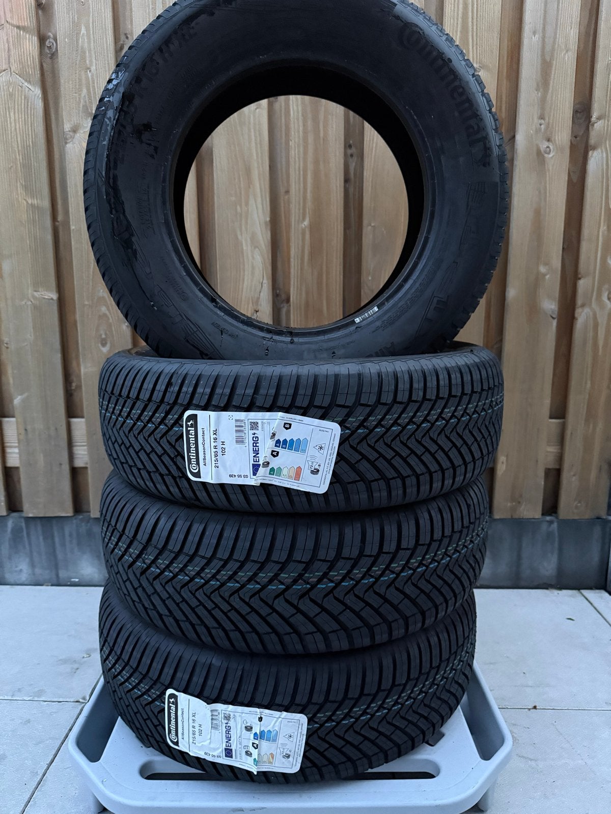 NIEUW! 215/65 R16 XL 102H CONTINENTAL ALLSEASON CONTACT, Auto-onderdelen, Banden en Velgen, Ophalen, 215 mm, 16 inch, Nieuw