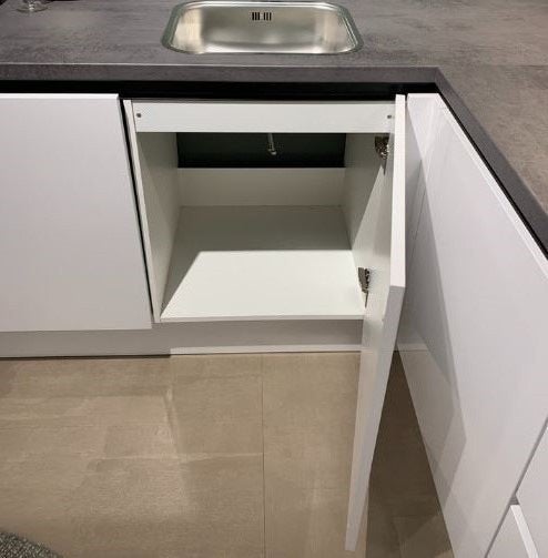 NIEUWE Hoekkeuken HOOGGLANS Nobilia / SALE - WEG=WEG, Huis en Inrichting, Keuken | Complete keukens, Wit, Hoekkeuken, Kunststof