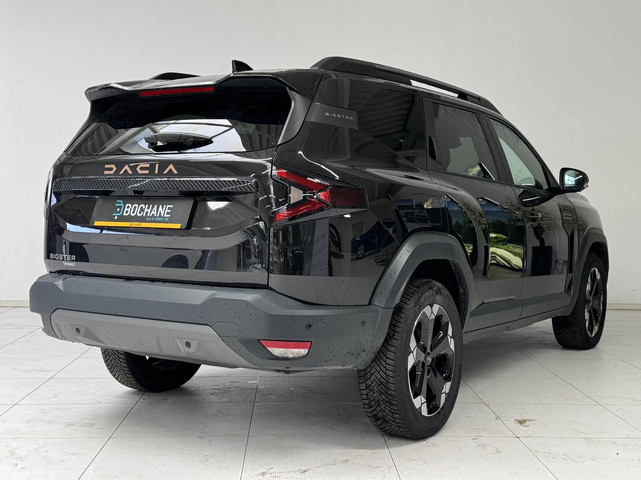 Dacia Bigster 1.8 Hybrid 155 Extreme | Panoramadak | Stoelve, Auto's, Gebruikt, Met garantie (alle), Zwart, Bedrijf