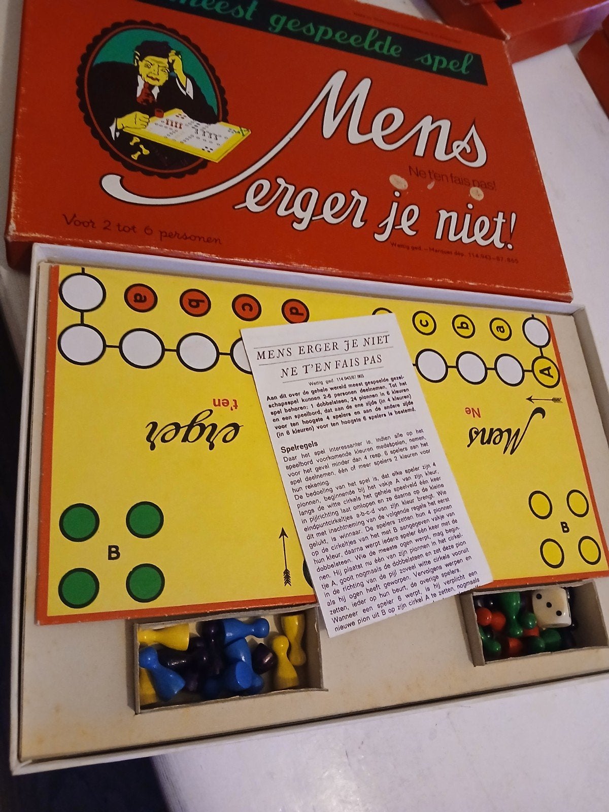 Vintage  mens erger je niet, Hobby en Vrije tijd, Gezelschapsspellen | Bordspellen, Ophalen of Verzenden