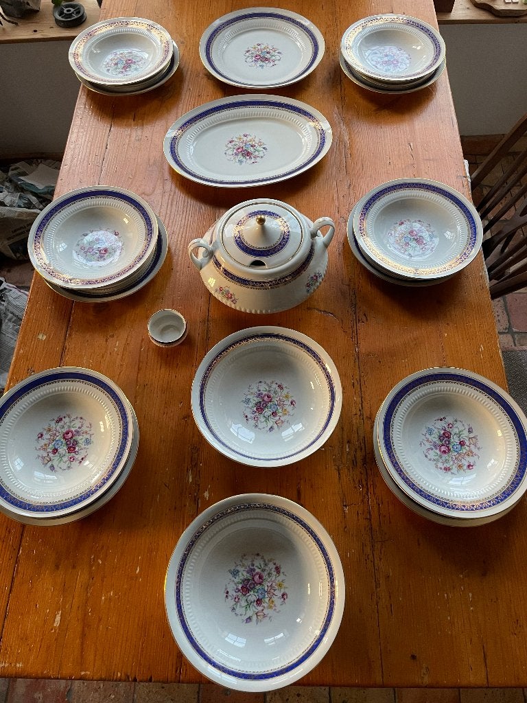 Servies Haas & Czjek Czechoslovakia (serie 1792)., Antiek en Kunst, Ophalen of Verzenden