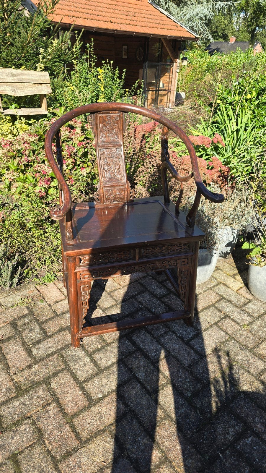 Antieke Chinese hoefijzerstoel van donker hout, Ophalen of Verzenden