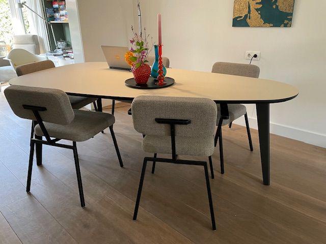 Eettafel Leolux Bondi, Huis en Inrichting, Ophalen of Verzenden, Zo goed als nieuw