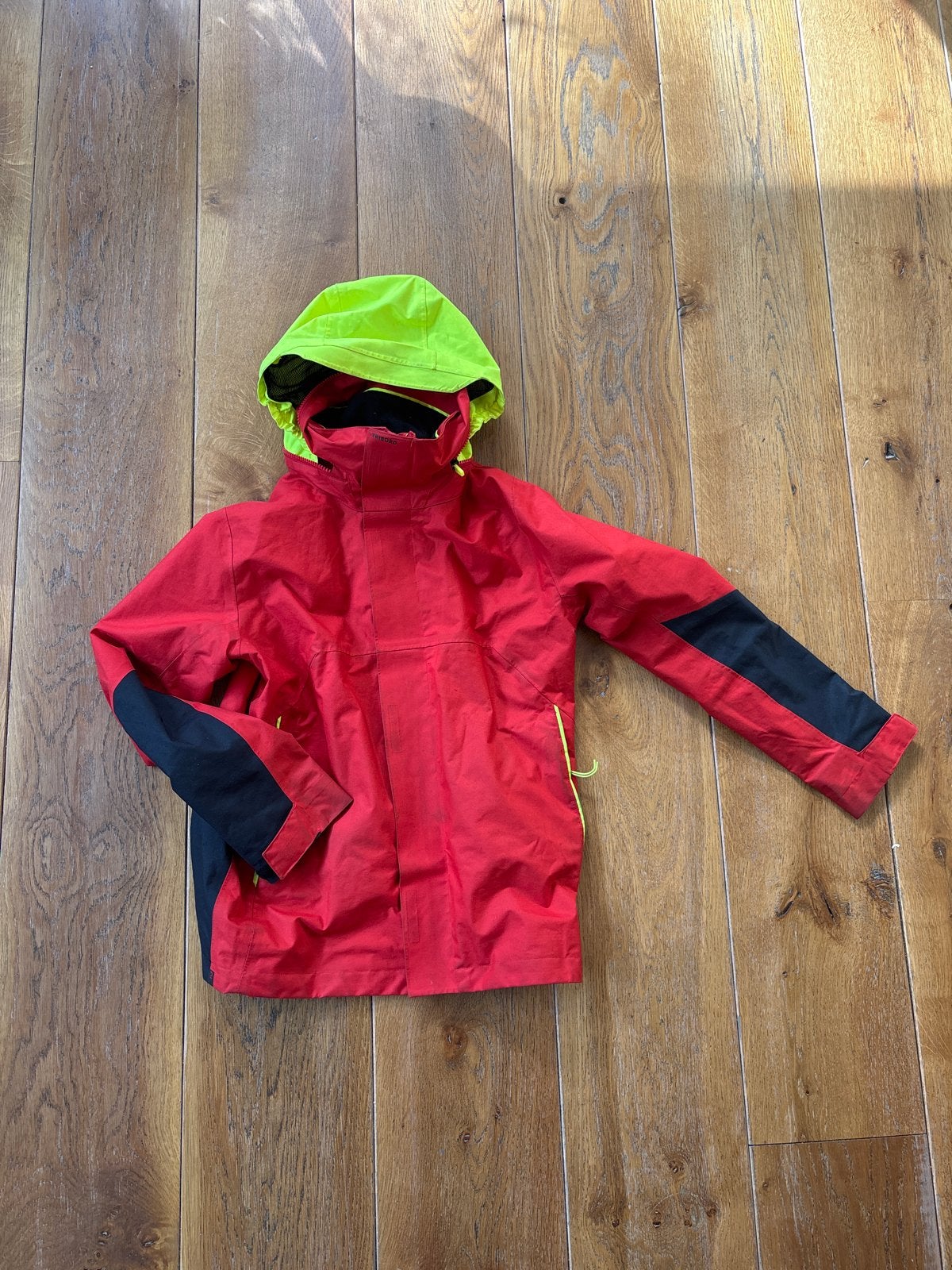Tribord zeiljack regenjas rood/zwart, Ophalen of Verzenden, Gebruikt, Jongen of Meisje, Jas