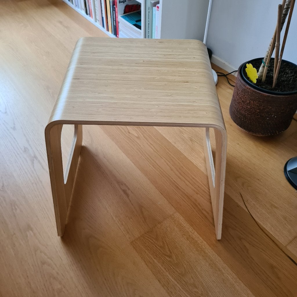 Ikea bamboe kruk tafeltje Bengthakan Lisa Norinder Benjamin, Minder dan 55 cm, Zo goed als nieuw, Vintage Ikea, Rechthoekig