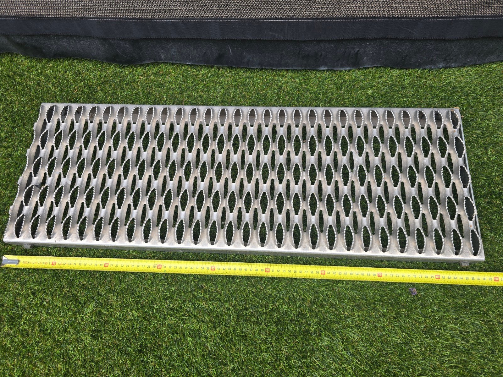 Stevig Antislip Profielrooster / Traptrede (100 x 30 cm), Ophalen, Zo goed als nieuw