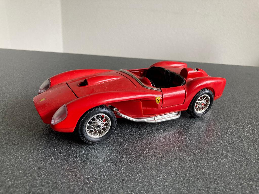 grote auto Ferrari Testa Rossa 250 Bburago zgan, Ophalen of Verzenden, Zo goed als nieuw