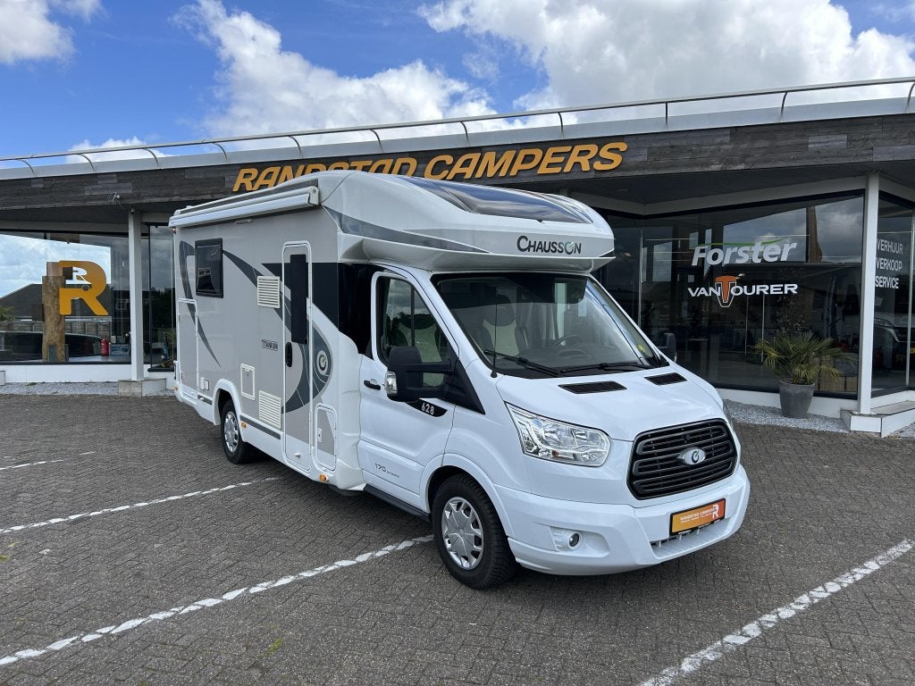 Chausson Titanium Queensbed, Automaat, EP Levelsysteem, Diesel, L-zit, Overige merken, 7 tot 8 meter