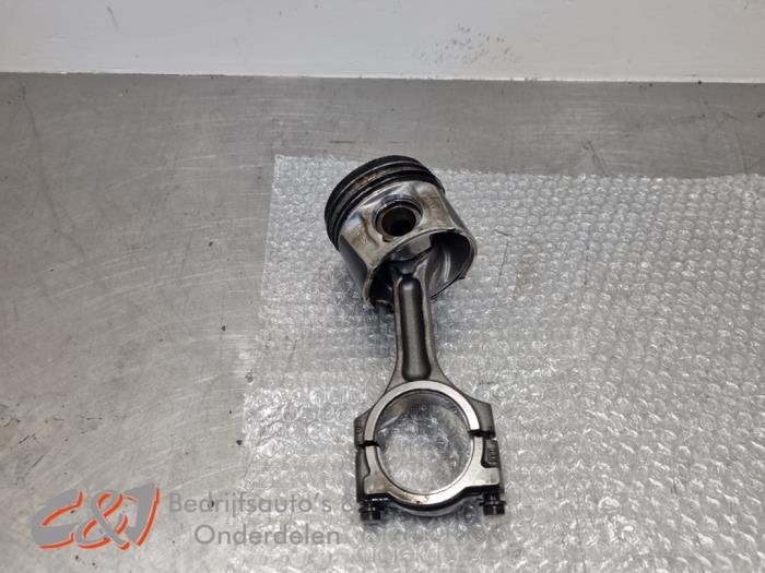 Zuiger van een Opel Vivaro, Gebruikt, -, -, Opel