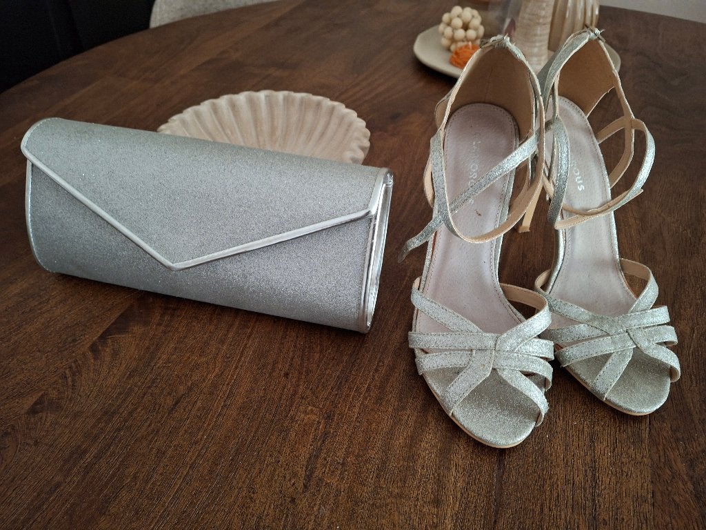 Gala schoenen en cluts, Overige kleuren, Ophalen of Verzenden, Schoenen met hoge hakken, Onbekend