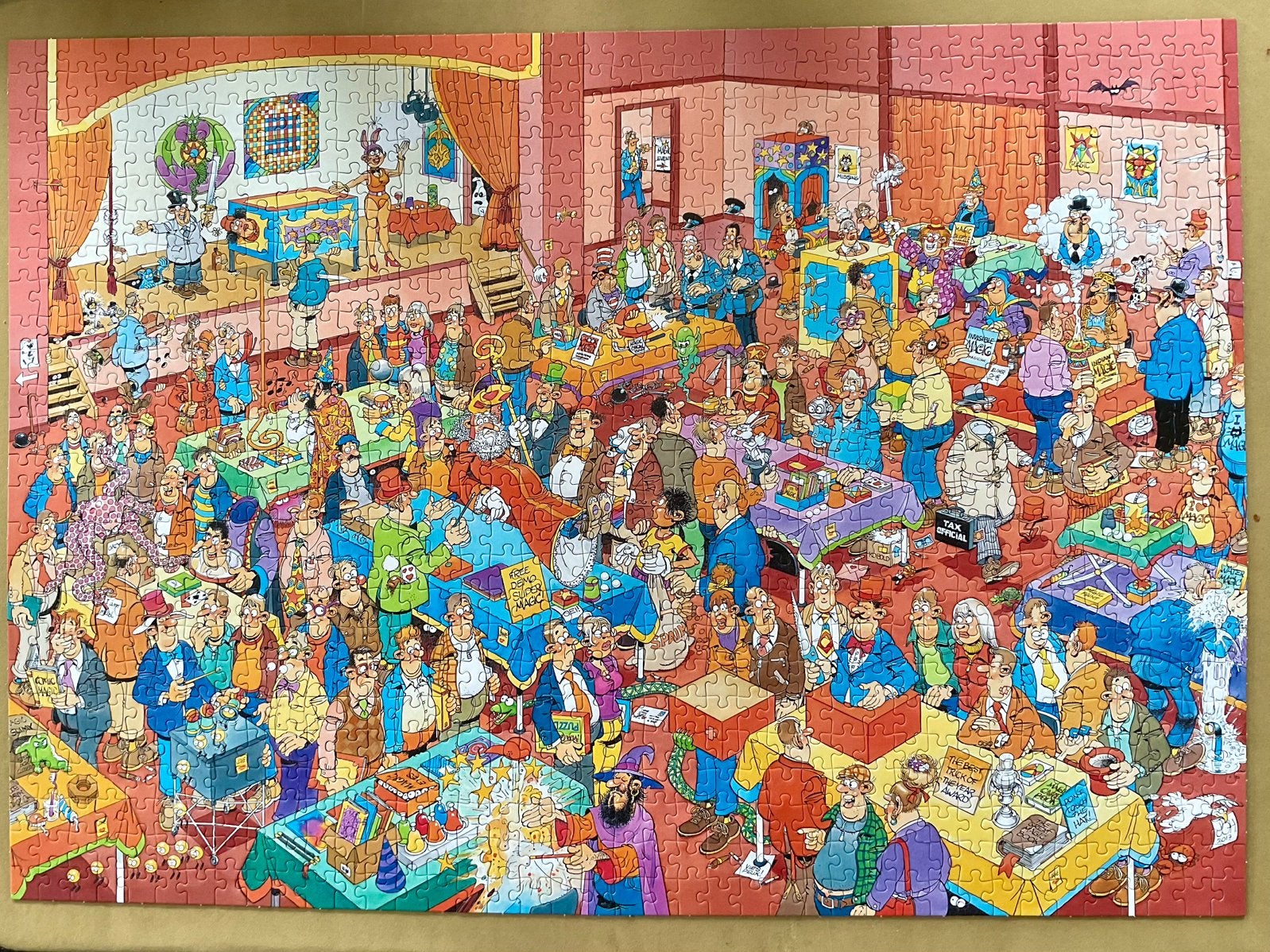 Van Haasteren De Goochelbeurs 1000 stukjes compleet, Ophalen of Verzenden, 500 t/m 1500 stukjes, Gebruikt, Legpuzzel