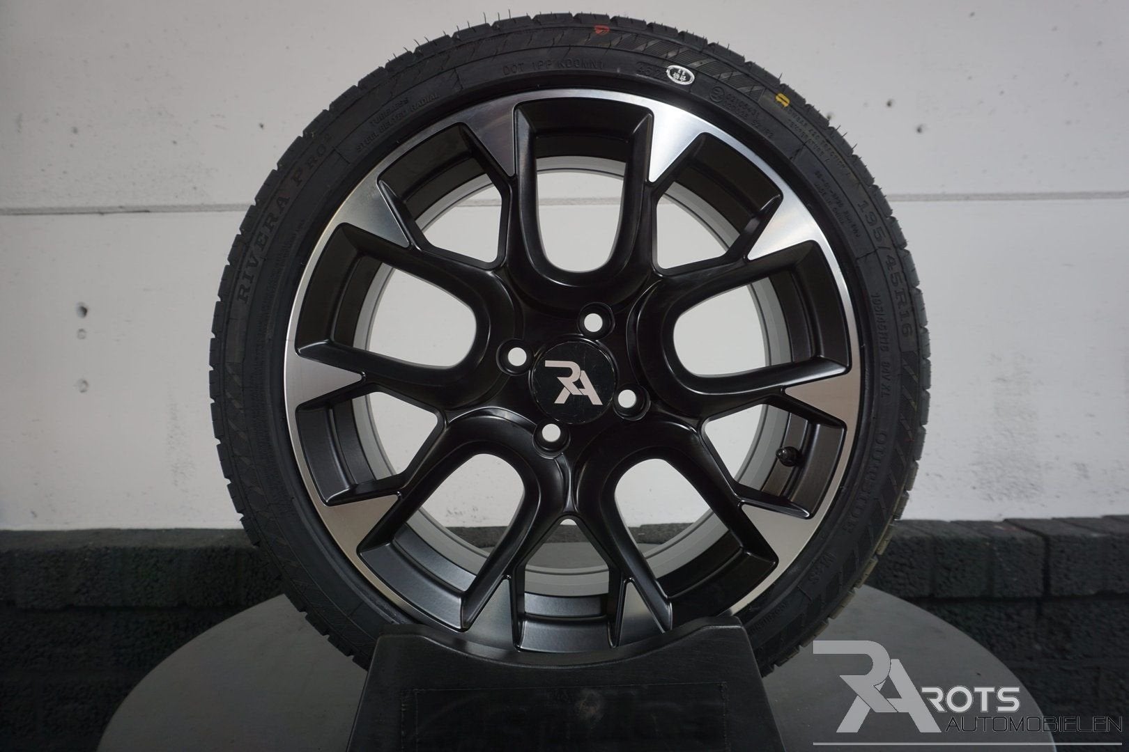 16 inch passen onder FIAT 500 PUNTO PANDA FORD KA Steek: 4x9, Auto-onderdelen, Banden en Velgen, Banden en Velgen, Zomerbanden