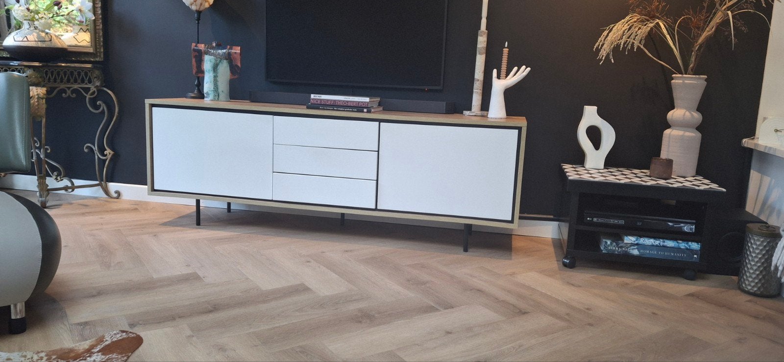 T.V. kast. Wit front rest is licht eiken fineer., Huis en Inrichting, Ophalen