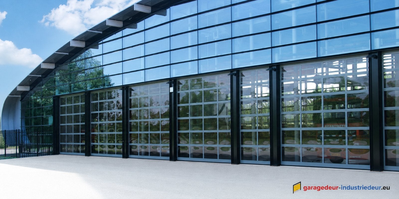 Industriedeuren & Garagedeuren met ramen, venster, beglazing, Ophalen of Verzenden, 120 cm of meer, Garagedeur, 215 cm of meer