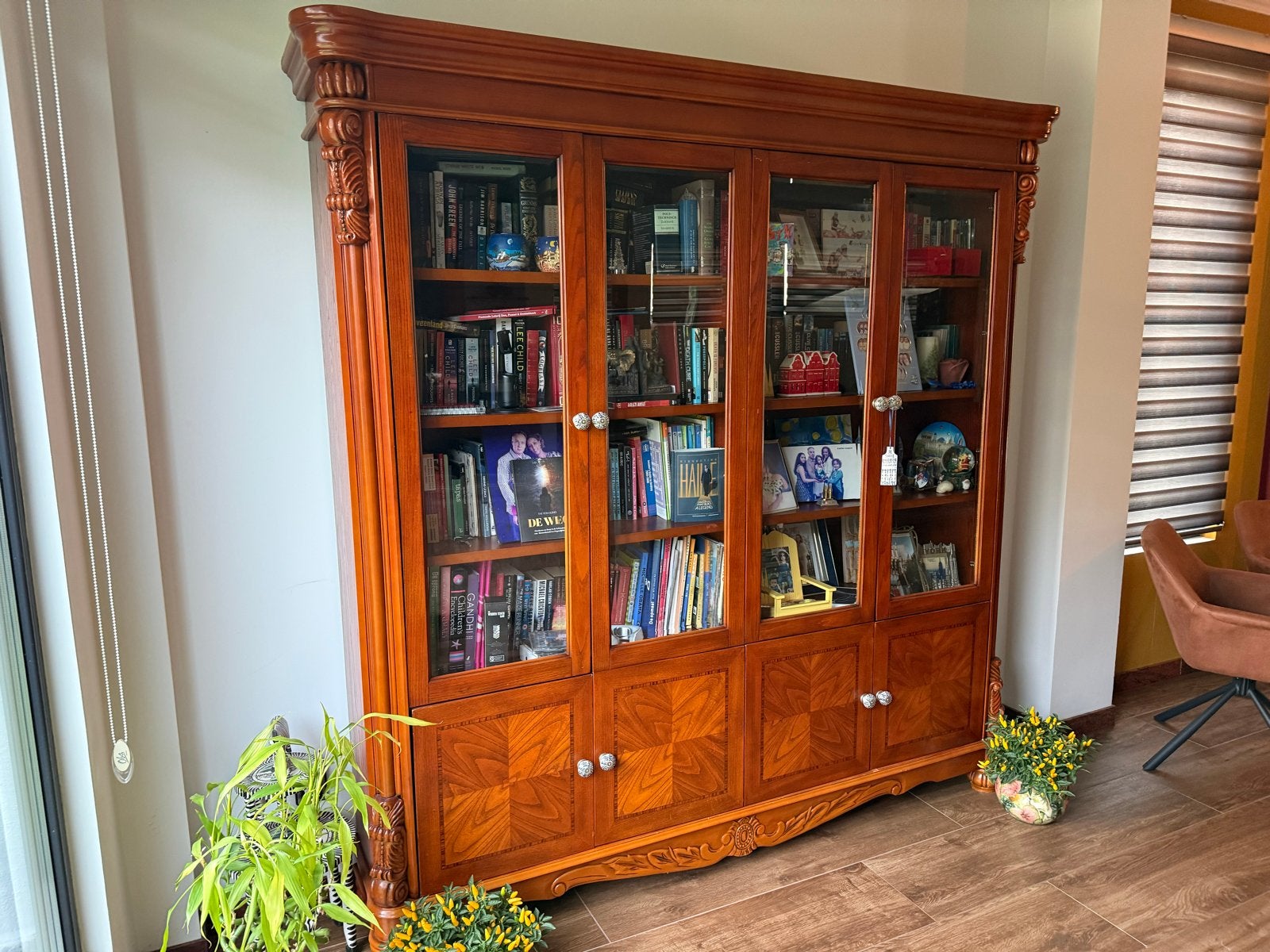 Massief houten boekenkast met facet geslepen glas, Ophalen, Gebruikt, 200 cm of meer, 25 tot 50 cm