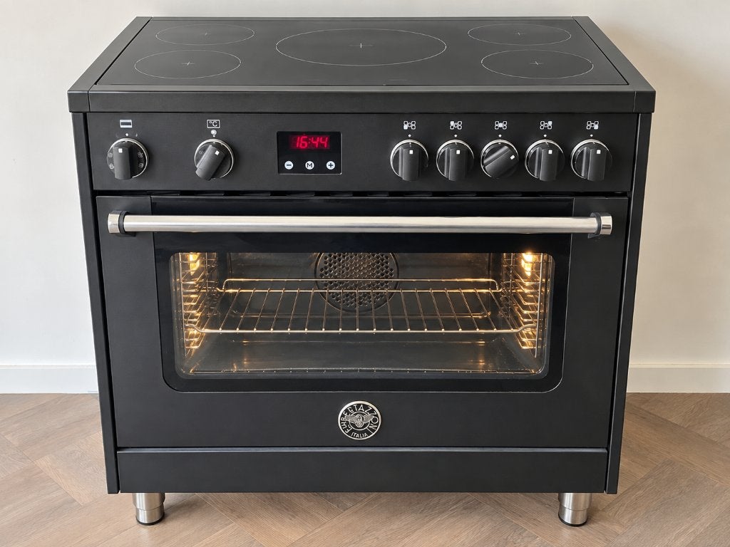 Bertazzoni 90cm inductiefornuis + keukenblok + afzuigkap, Ophalen, Gebruikt, 150 tot 200 cm, Minder dan 100 cm