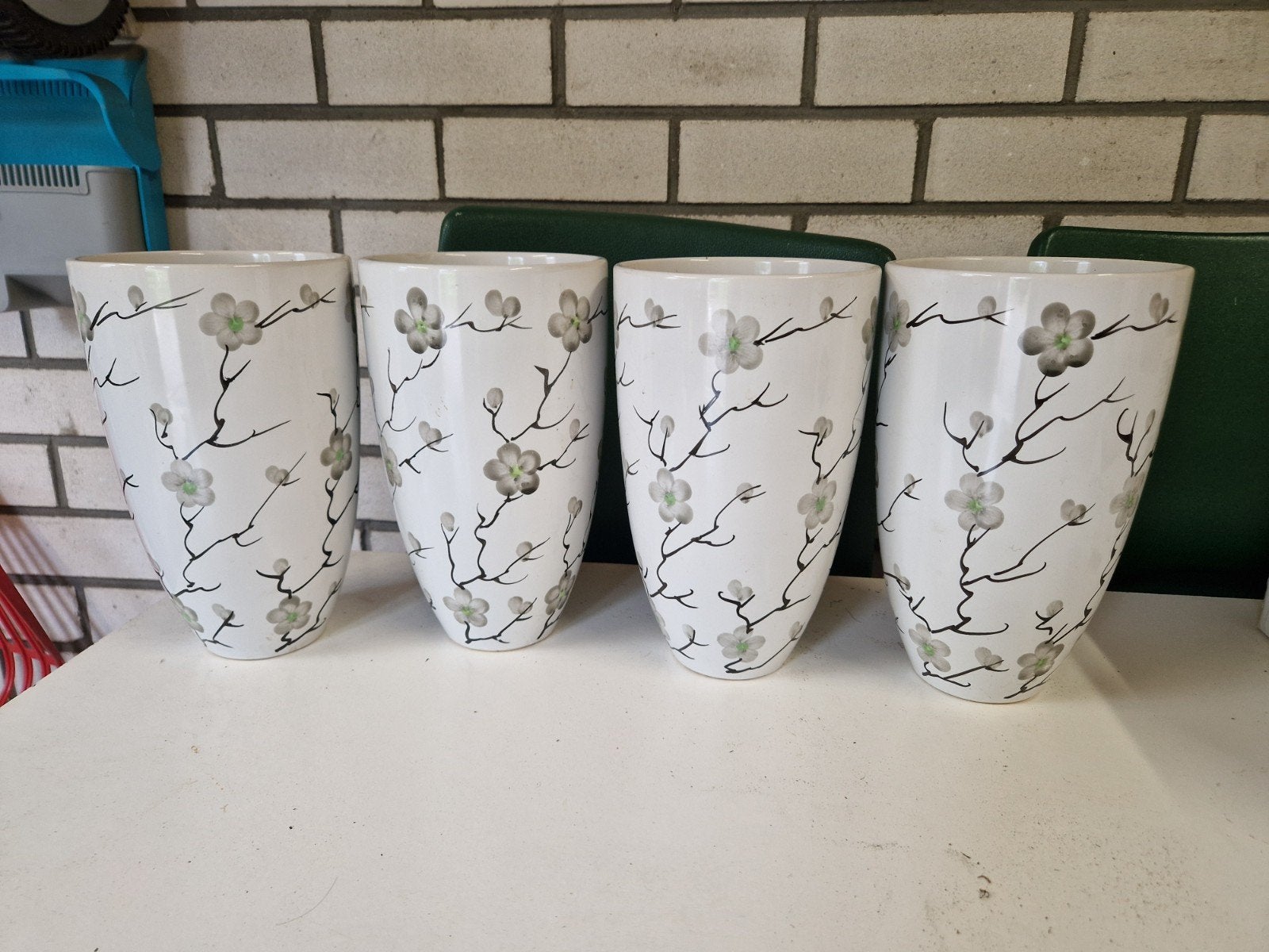Set van 4 Bloempotten/Vazen met Bloesemdesign, Gebruikt, Rond, Binnen, Ophalen of Verzenden