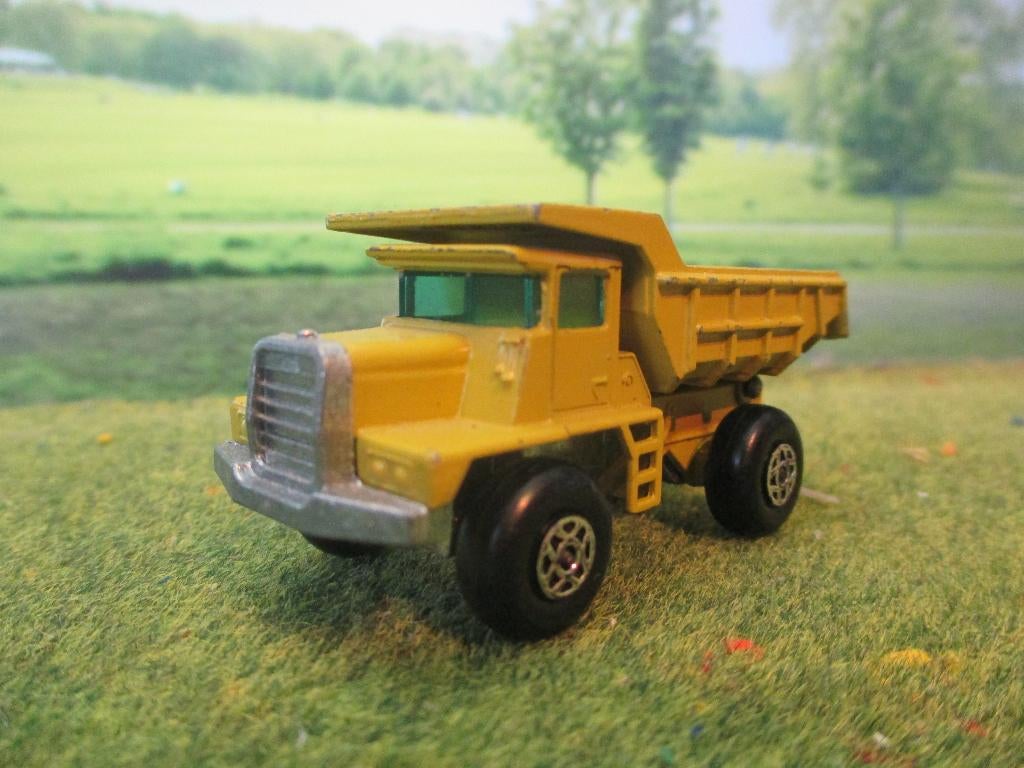 1/118 Mack Dump Truck Lesney Matchbox Superfast 28 1970-1971, Ophalen of Verzenden, Zo goed als nieuw, Auto