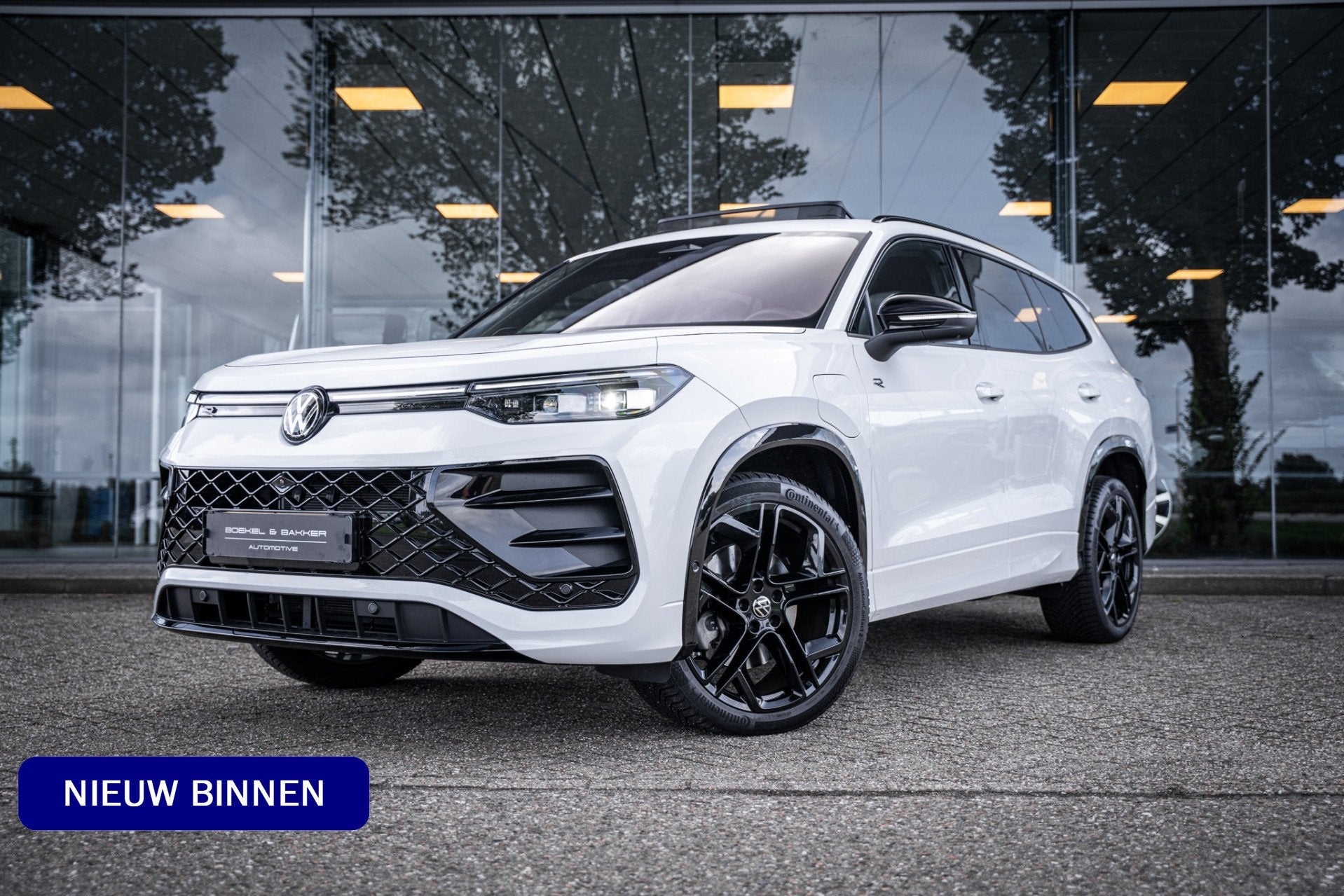 Volkswagen Tayron eHybrid R-Line Edition * Leder * Panodak *, 4 cilinders, Wit, Hybride Elektrisch/Benzine, SUV of Terreinwagen