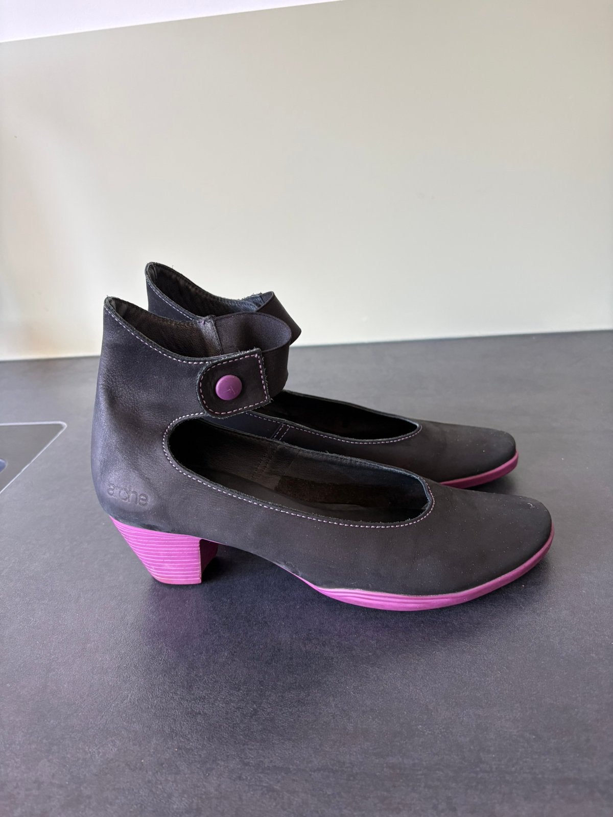 Arche maat 39,5, Schoenen met lage hakken, Verzenden, Zwart, Zo goed als nieuw