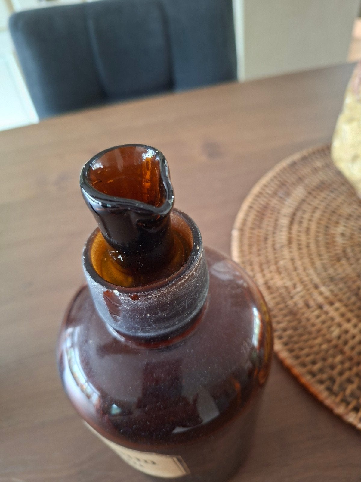 Antieke apothekersfles 'Paraffinum liquidum', Ophalen