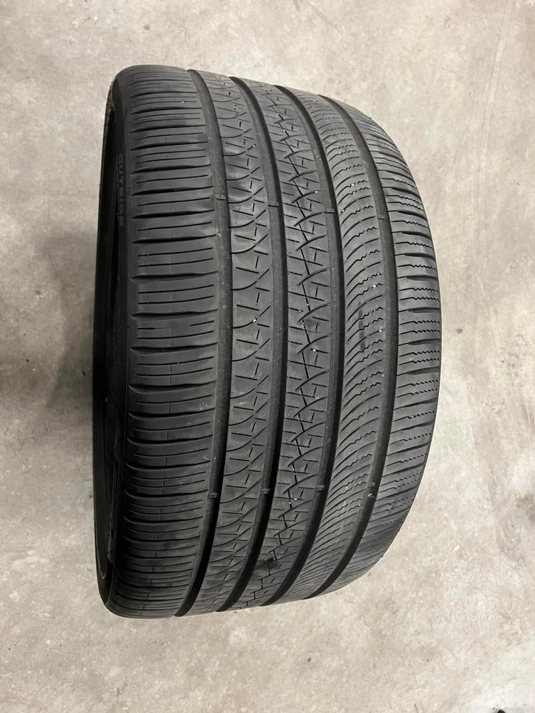 Pirelli Pzero 4 seizoenen band 315/30/r22 107W, Ophalen, Gebruikt