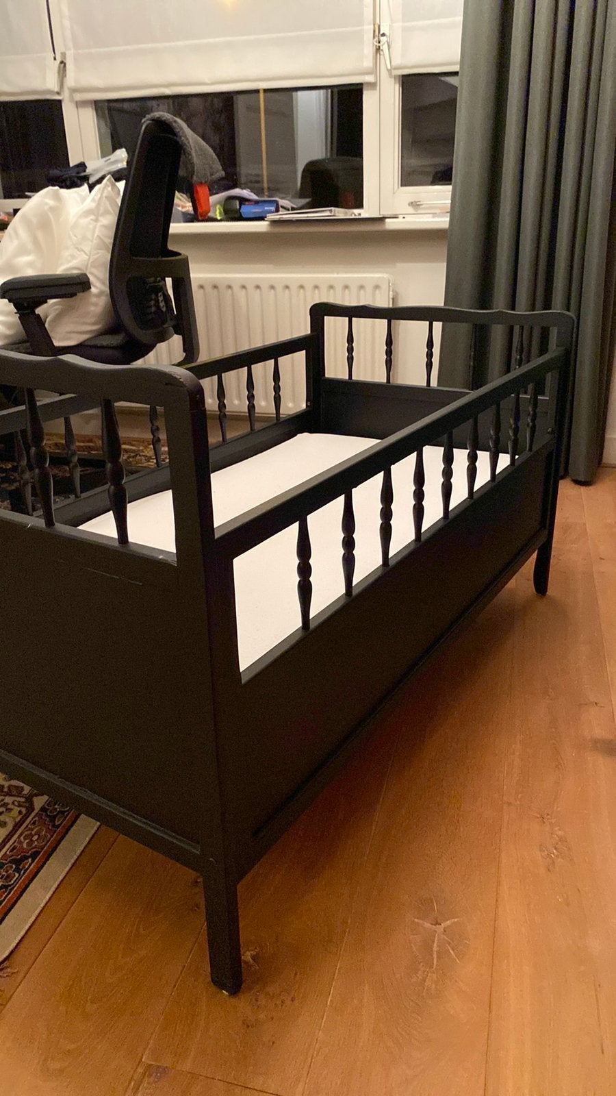 Mooi ledikantje antiek vintage, Kinderen en Baby's, Kinderkamer | Bedden, Ophalen, Zo goed als nieuw, Lattenbodem, Minder dan 140 cm