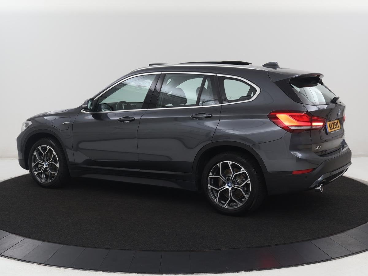 BMW X1 xDrive25e | Panaramadak | Camera | Cruise control | C, Auto's, BMW, Gebruikt, Bedrijf, Vierwielaandrijving, Hybride Elektrisch/Benzine