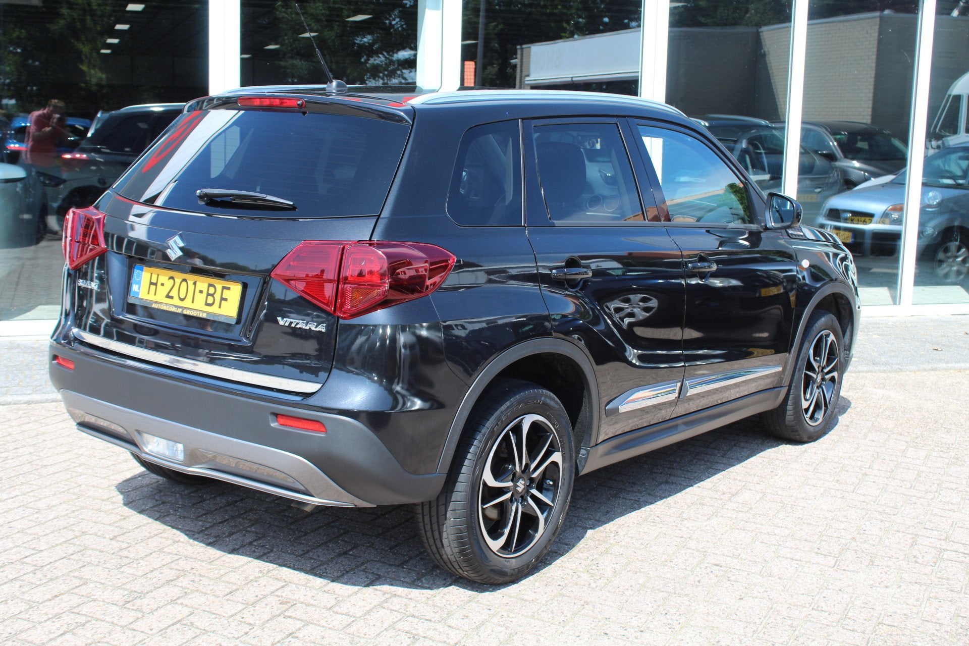Suzuki Vitara 1.0 ECC//NAVI//CAMERA!, Voorwielaandrijving, Stof, Gebruikt, Euro 6