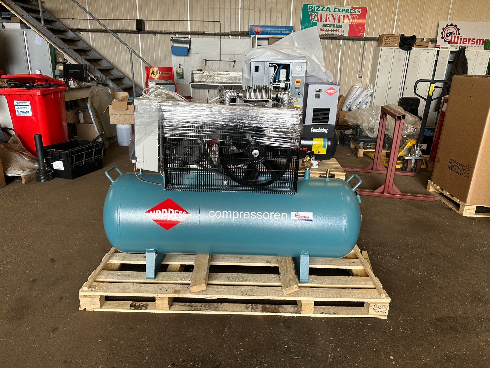 Airpress K300-700 S nieuw bouwjaar 2024, 100 liter of meer, Ophalen of Verzenden, Zo goed als nieuw