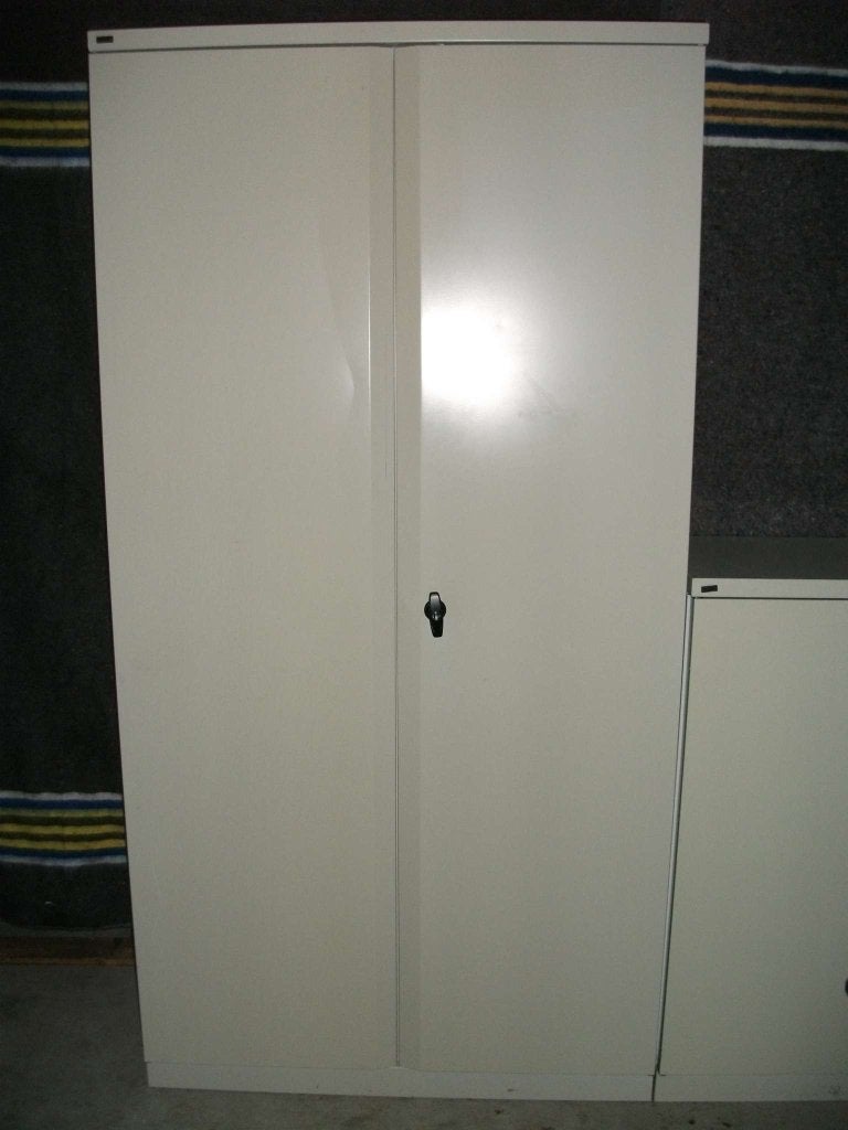 Stalen 2 deur werkplaatskasten, Ophalen, Gebruikt, -, -