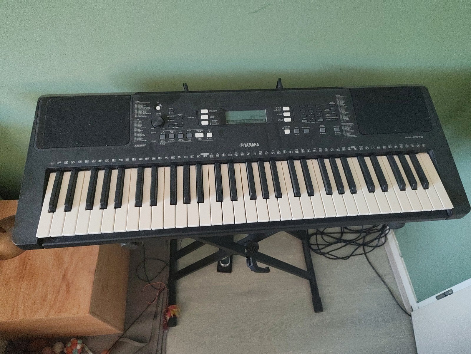 Yamaha PSR-E373 Keyboard | inc. Adapter, standaard, sustain, Muziek en Instrumenten, Keyboards, Ophalen, 61 toetsen, Yamaha, Met standaard