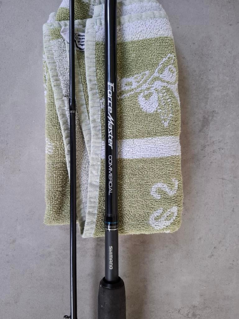 Light feeder Shimano force master commerciall, Ophalen, Werphengel