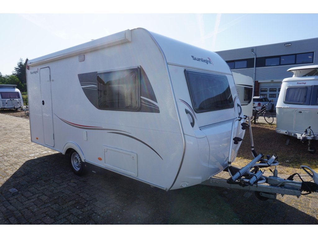 Sunlight Njoy C 42 D + MOVER + THULE LUIFEL, Caravans en Kamperen, Caravans, Bedrijf, tot en met 3, 750 - 1000 kg, Overige, Sunlight